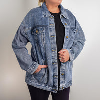 Load image into Gallery viewer, Oversized Women&#39;s Denim Jacket
